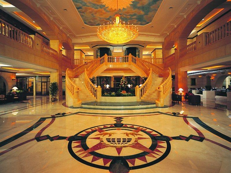 Knight Castle Hotel Dubái Interior foto Lobby
