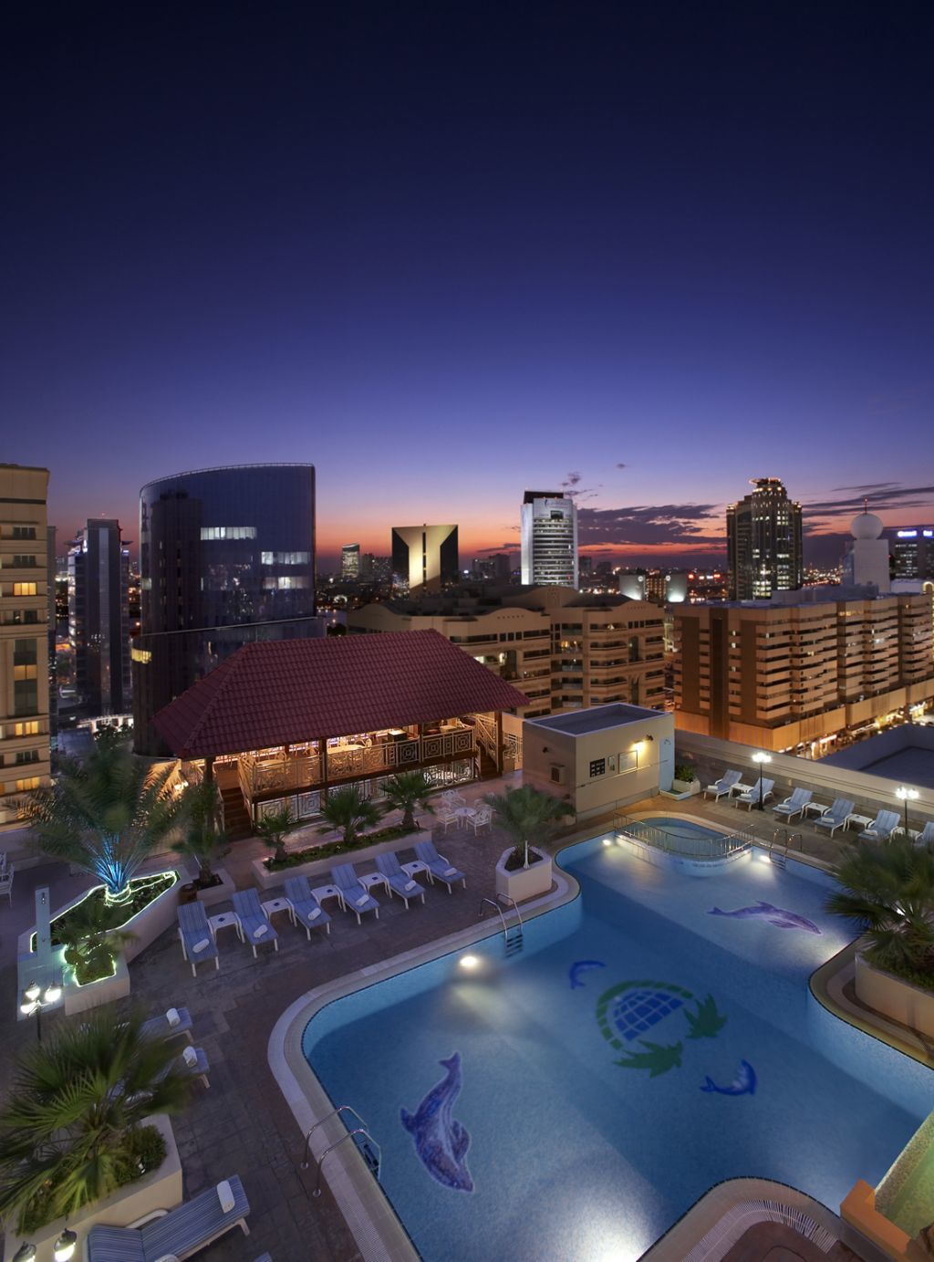 Knight Castle Hotel Dubái Exterior foto The Westin Phoenix